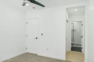 9845 N 15th Ave, Phoenix, AZ 85021 - Photo 19