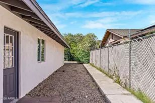 9845 N 15th Ave, Phoenix, AZ 85021 - Photo 21