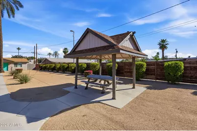 840 E Turney Avenue #Apt 6, Phoenix, AZ 85014 - Photo 17