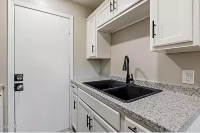 840 E Turney Avenue #Apt 6, Phoenix, AZ 85014 - Photo 7