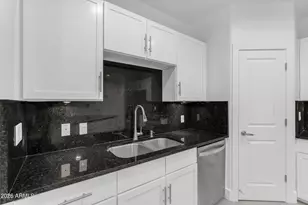 945 E Playa Del Norte Dr, Tempe, AZ 85288 - Photo 11