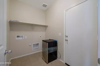 6168 W Freeway Lane, Glendale, AZ 85302 - Photo 9