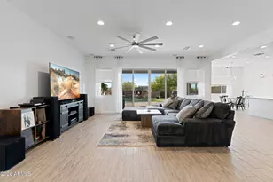 12487 W Oyer Ln, Peoria, AZ 85383 - Photo 17