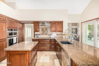 1942 E Krista Way, Tempe, AZ 85284 - Photo 9