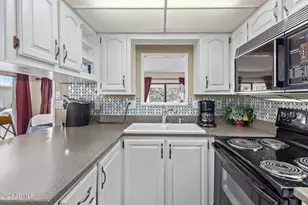 17200 W Bell Rd, Surprise, AZ 85374 - Photo 13