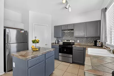 1310 S 121st Lane, Avondale, AZ 85323 - Photo 7