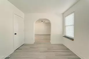 2031 N 28th Pl, Phoenix, AZ 85008 - Photo 9