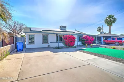 2031 N 28th Place, Phoenix, AZ 85008 - Photo 3