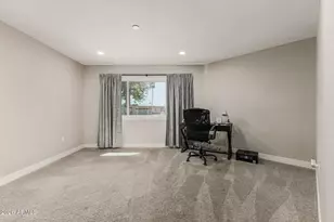 10634 W Hutton Dr, Sun City, AZ 85351 - Photo 17