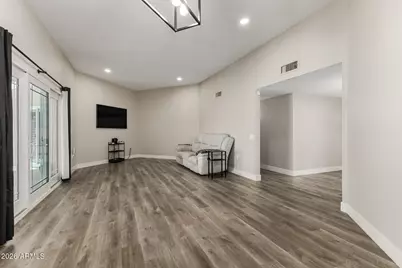 10634 W Hutton Drive, Sun City, AZ 85351 - Photo 7