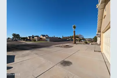 11941 N 69th Avenue, Peoria, AZ 85345 - Photo 5