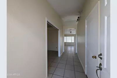 11941 N 69th Avenue, Peoria, AZ 85345 - Photo 9