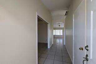 11941 N 69th Ave, Peoria, AZ 85345 - Photo 9