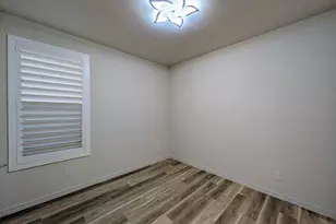 5902 N 86th Dr, Glendale, AZ 85305 - Photo 25