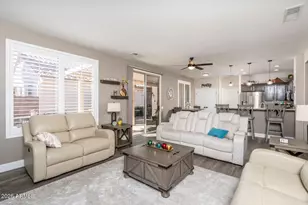 19510 N Carriage Ln, Surprise, AZ 85374 - Photo 7