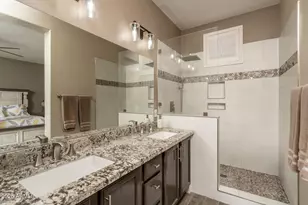 19510 N Carriage Ln, Surprise, AZ 85374 - Photo 13