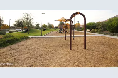 9225 W Willow Bend Lane, Phoenix, AZ 85037 - Photo 39