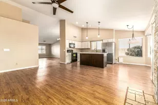 4309 E Thistle Landing Dr, Phoenix, AZ 85044 - Photo 7