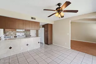 4634 N 77th Dr, Phoenix, AZ 85033 - Photo 15