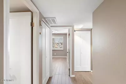 7810 E Keim Drive, Scottsdale, AZ 85250 - Photo 13