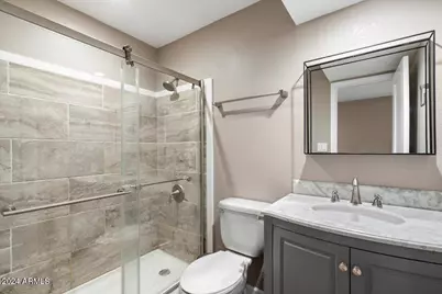 7810 E Keim Drive, Scottsdale, AZ 85250 - Photo 17