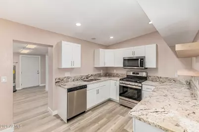 1712 W Corona Avenue, Phoenix, AZ 85041 - Photo 7