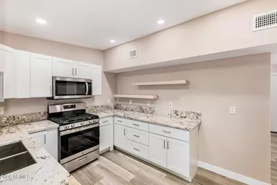 1712 W Corona Avenue, Phoenix, AZ 85041 - Photo 9