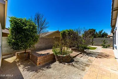 17755 W Hearn Road, Surprise, AZ 85388 - Photo 27