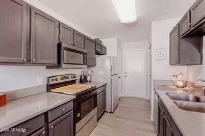 10202 N 87th Avenue, Peoria, AZ 85345 - Photo 13