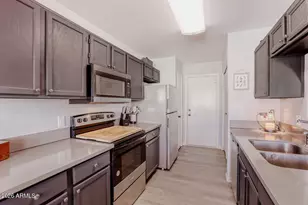 10202 N 87th Ave, Peoria, AZ 85345 - Photo 13