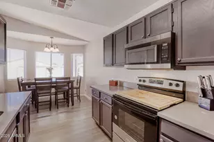 10202 N 87th Ave, Peoria, AZ 85345 - Photo 15