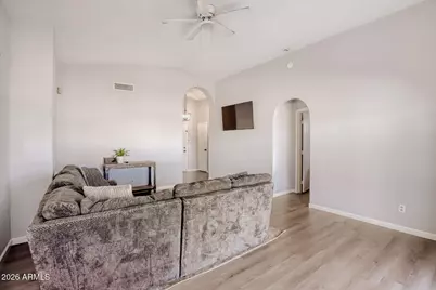 10202 N 87th Avenue, Peoria, AZ 85345 - Photo 5