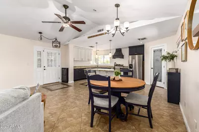 413 E Ellis Drive, Tempe, AZ 85282 - Photo 9