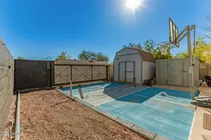 413 E Ellis Dr, Tempe, AZ 85282 - Photo 53