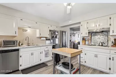 1030 E Bethany Home Road #6, Phoenix, AZ 85014 - Photo 3