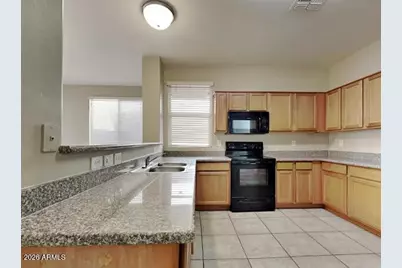 5220 W Albeniz Place, Phoenix, AZ 85043 - Photo 3