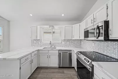 18632 N 42nd Way, Phoenix, AZ 85050 - Photo 9