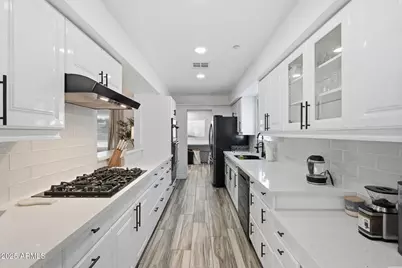 8614 E Jackrabbit Road, Scottsdale, AZ 85250 - Photo 5