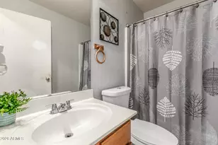 8922 W Monte Vista Rd, Phoenix, AZ 85037 - Photo 23