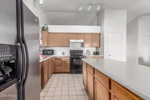 8922 W Monte Vista Rd, Phoenix, AZ 85037 - Photo 11