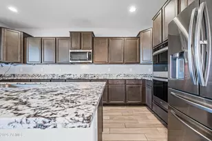 18138 W Robin Ln, Surprise, AZ 85387 - Photo 15