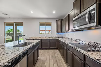 18138 W Robin Lane, Surprise, AZ 85387 - Photo 17