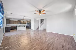 18138 W Robin Ln, Surprise, AZ 85387 - Photo 11