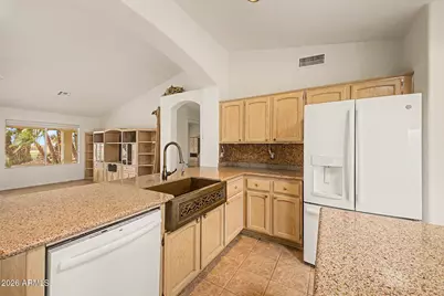 24722 S Mooncrest Drive, Sun Lakes, AZ 85248 - Photo 9