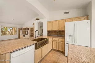 24722 S Mooncrest Dr, Sun Lakes, AZ 85248 - Photo 9