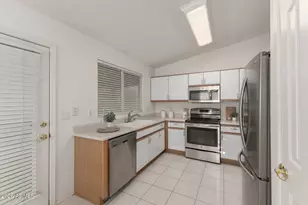 1362 E Cherry Hills Dr, Chandler, AZ 85249 - Photo 13