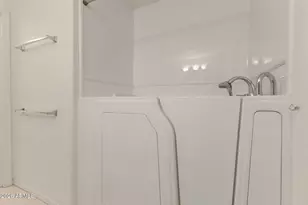 1362 E Cherry Hills Dr, Chandler, AZ 85249 - Photo 13