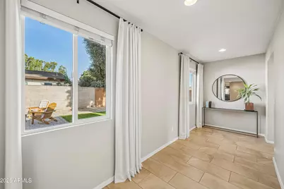 2327 E Weldon Avenue, Phoenix, AZ 85016 - Photo 17