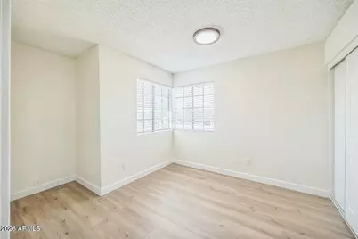 12311 N 79th Avenue, Peoria, AZ 85381 - Photo 5