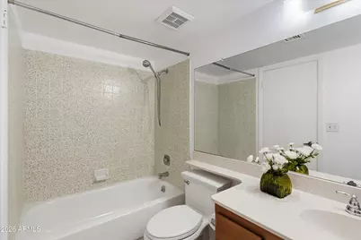 1301 E Canterbury Drive, Phoenix, AZ 85022 - Photo 23